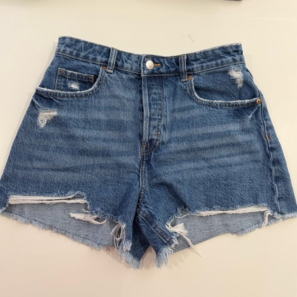 H&M Women’s‎ Distressed Cutoff High Rise Denim Shorts 8